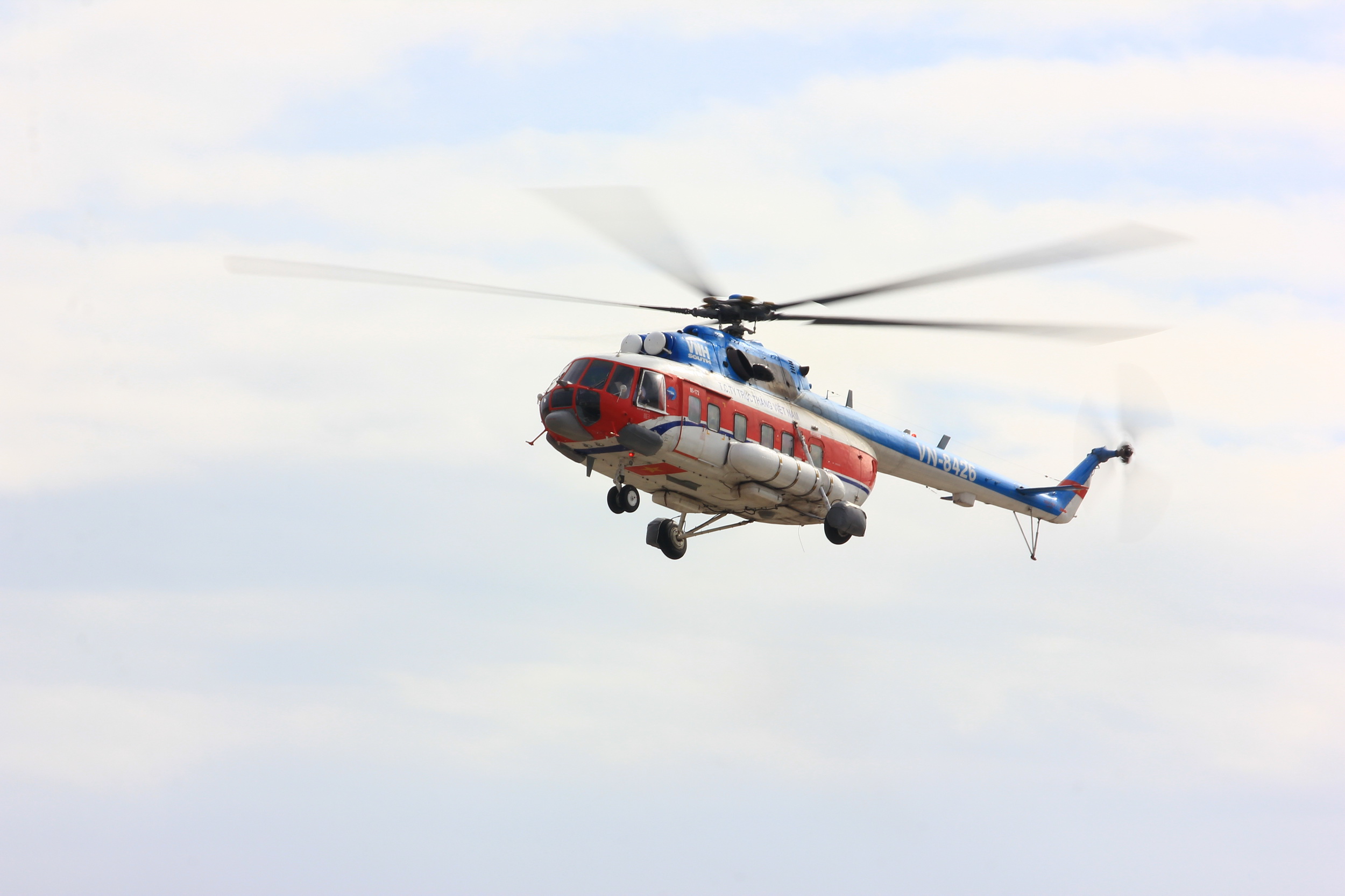 Trực thăng Mi-172 số hiệu VN-8426